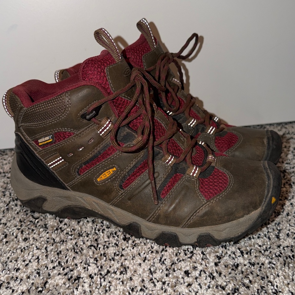 Keen Koven Women’s Brown Red Hiking Boots Size 7.5